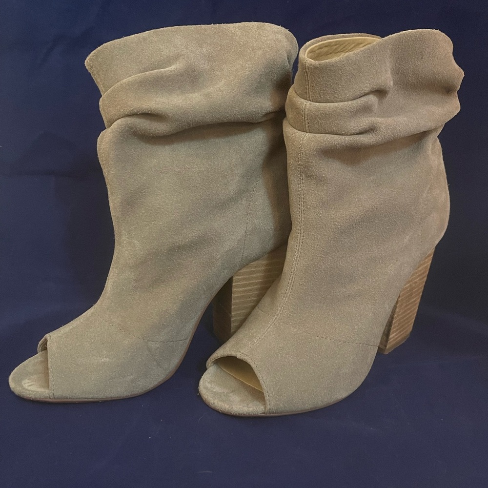 CHINESE LAUNDRY “Break Up” peep toe suede booties